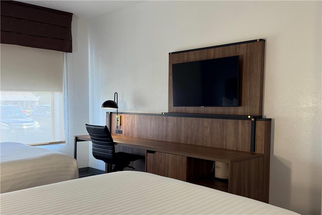 Wingate by Wyndham Indianapolis Airport Rockville Rd. - photo 20