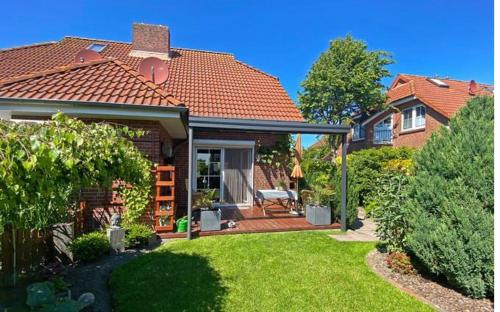Ruhig Gelegenes Ferienhaus Mit Kamin — Dornum