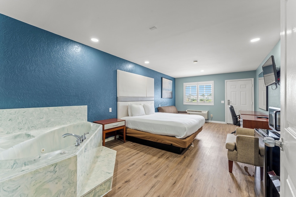 Executive Inn & Suites Magnolia - photo 13