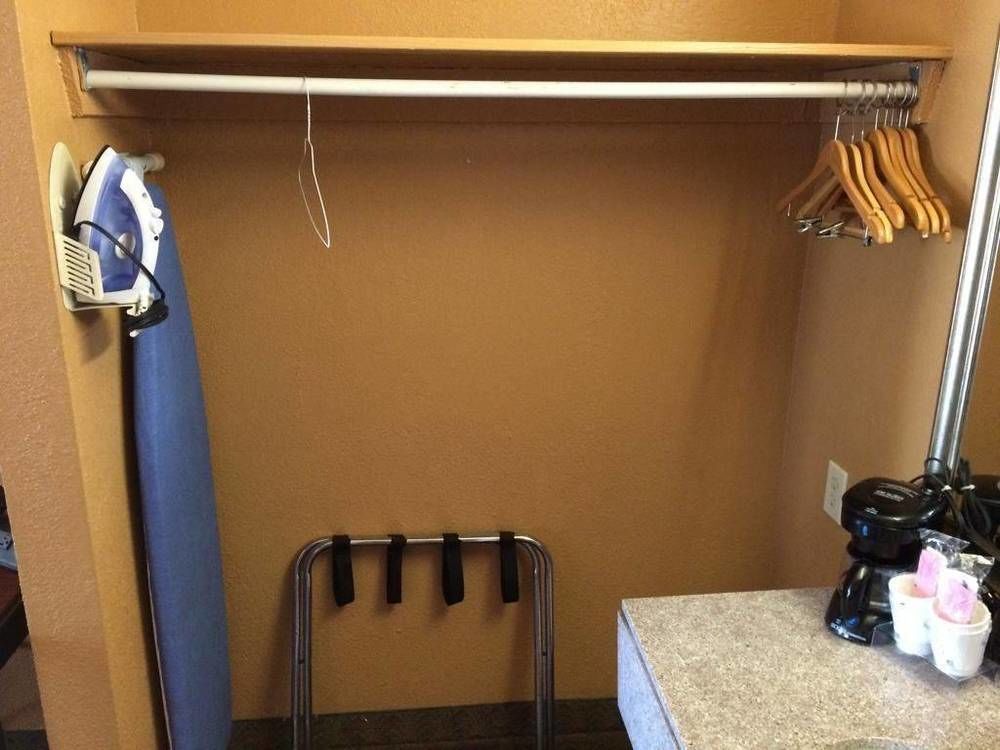 Best Western Oak Tree Inn - photo 11