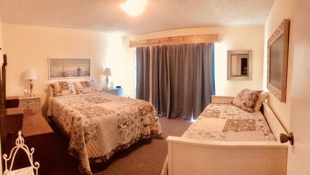 Driftwood Inn and Seaside Lodges - photo 32