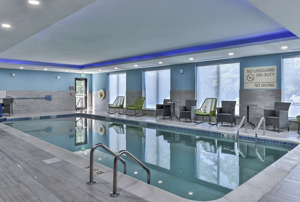 Hampton Inn & Suites by Hilton Keene - photo 7