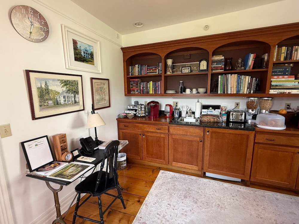 Four Columns Inn - photo 75