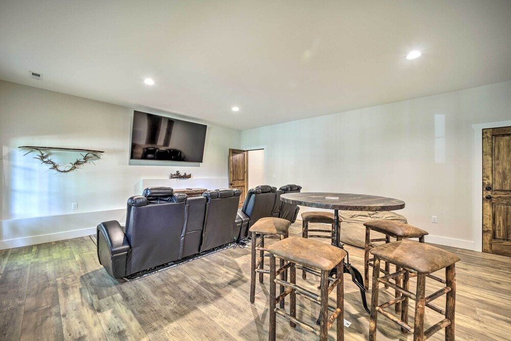 7 Mi to Ski Sapphire Valley: Resort style Retreat - photo 2
