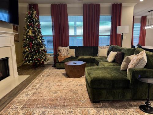 3 KingbdPetFriendly in Lake Charles, United States