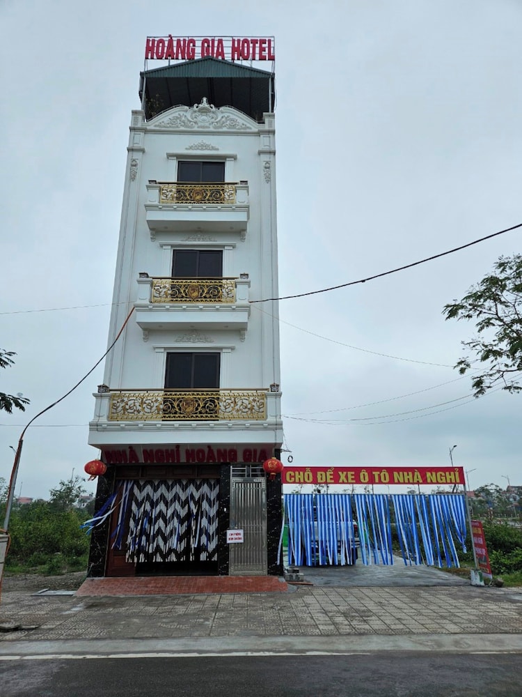 Hoàng Gia Hotel Royal in Phu Ly, Vietnam