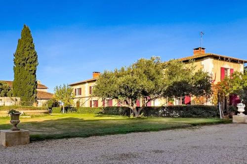 Mas de Charme En Pleine Camargue — hotel in Saint-Gilles