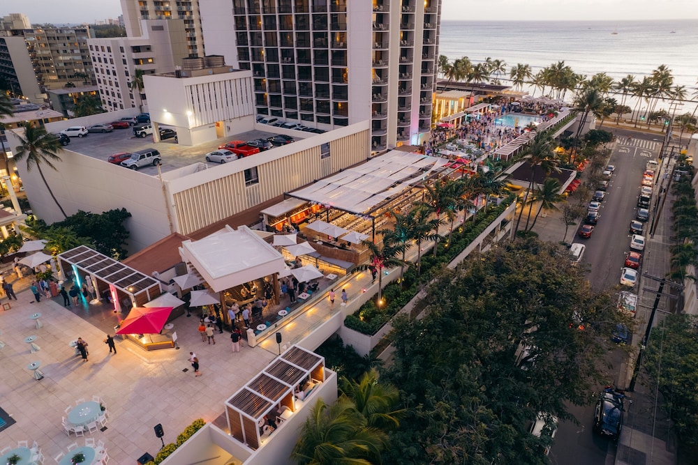 Waikiki Beach Marriott Resort & Spa - photo 136
