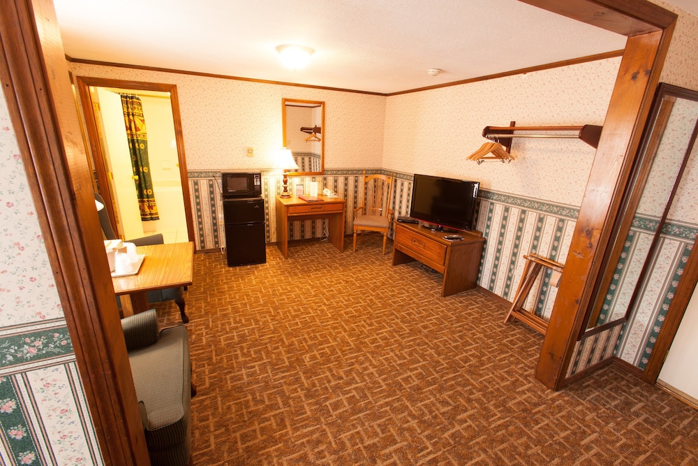 Coachman Inn - photo 55