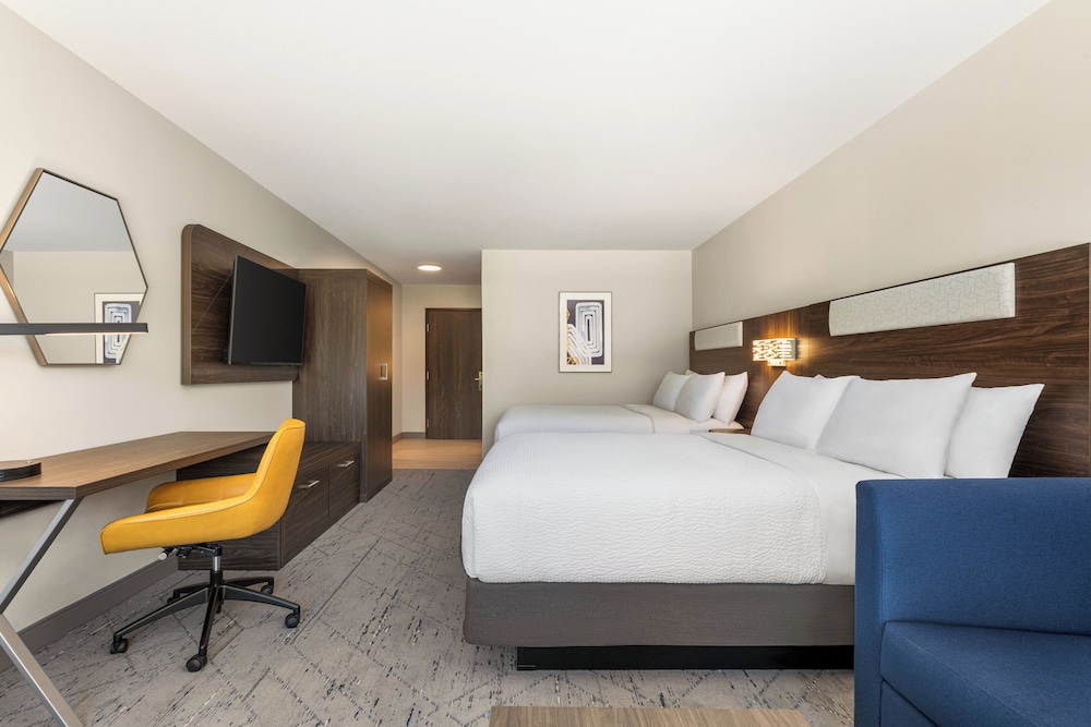 Holiday Inn Express and Suites Rhinelander by IHG - photo 15