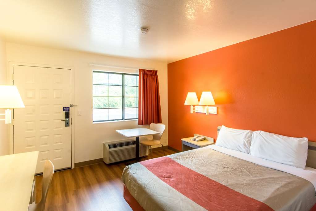 Motel 6 Redding CA North - photo 13