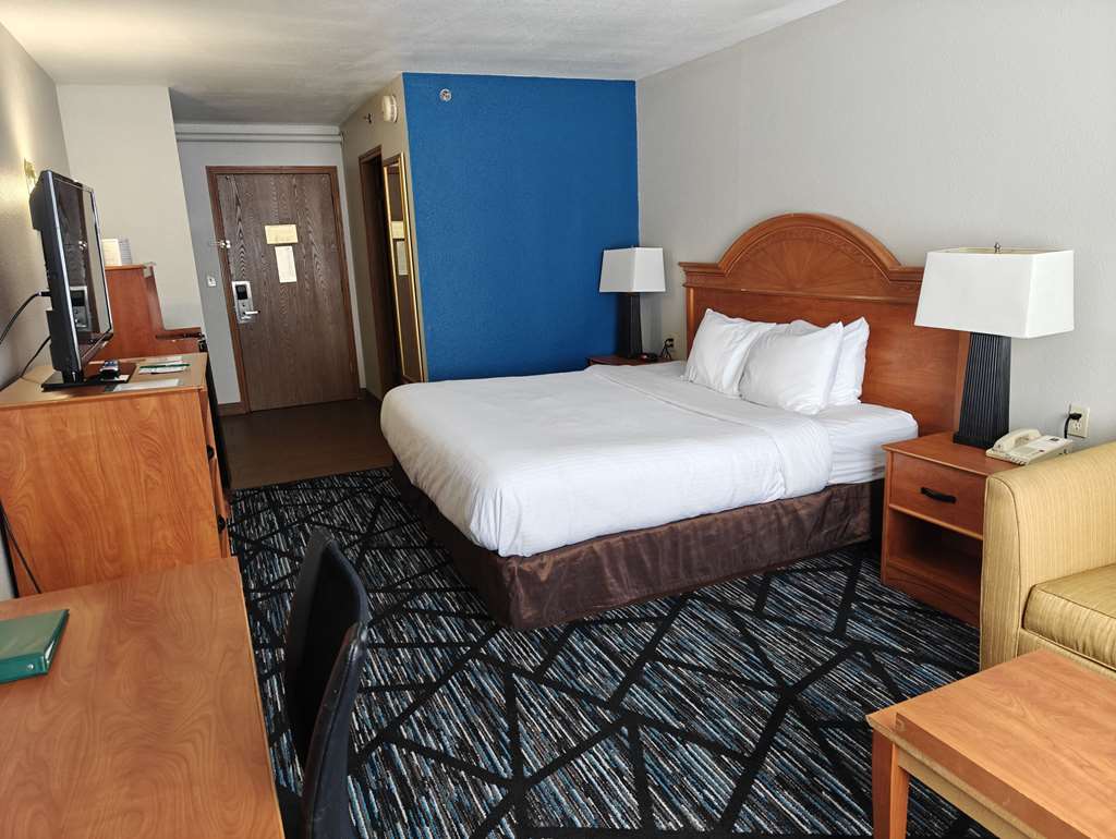 Quality Inn Gaylord - photo 19