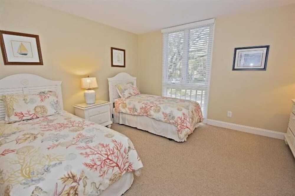 880 Ketch Court at The Sea Pines Resort - photo 4