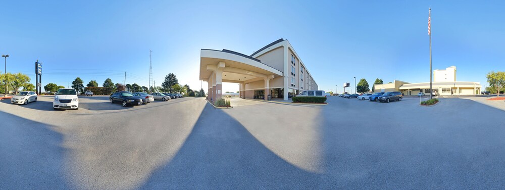 New Victorian Inn & Suites - photo 46