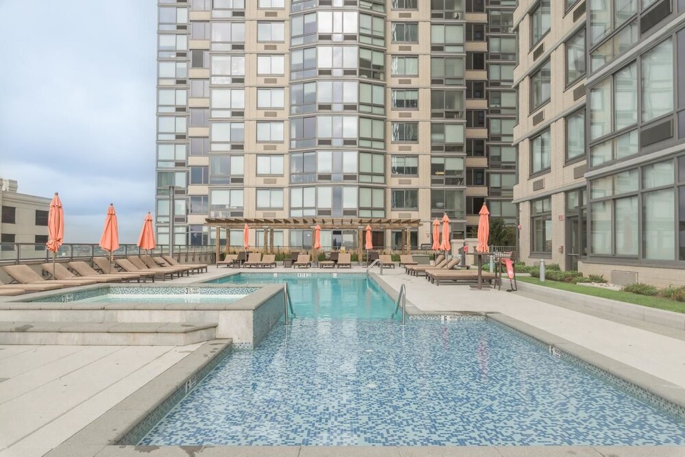 M Suites at Newport - photo 19