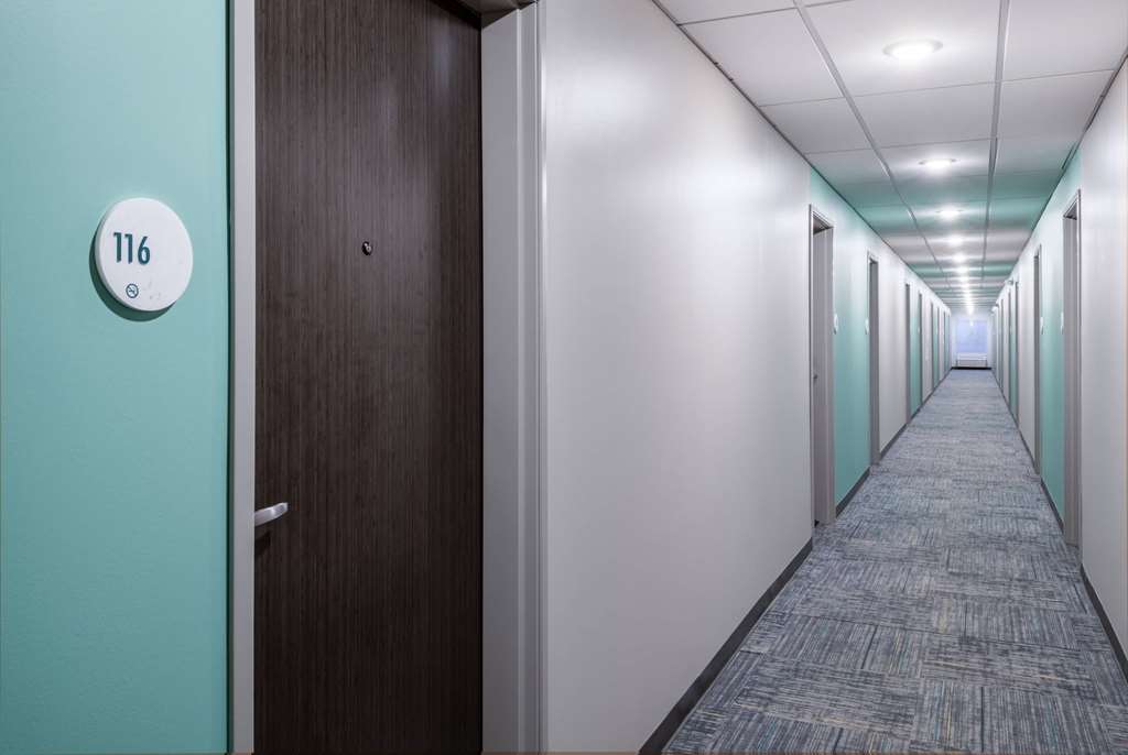 ECHO Suites Richmond West Extended Stay by Wyndham - photo 48