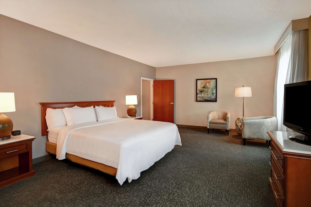 Embassy Suites Little Rock - photo 28