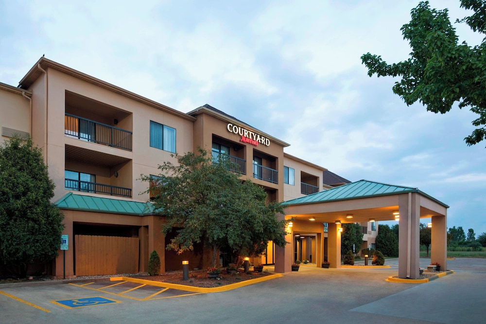 Courtyard by Marriott Springfield - photo 2