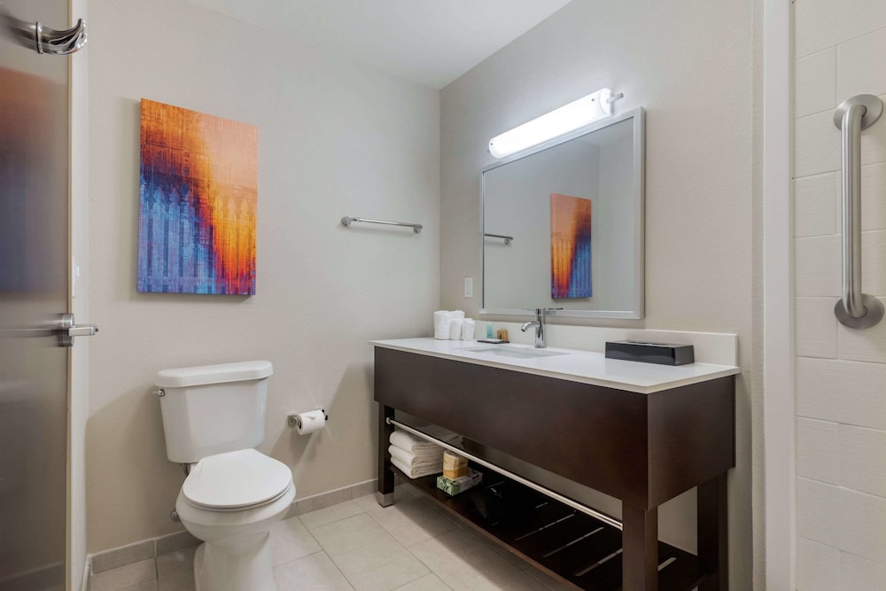 MainStay Suites Bricktown near Medical Center - photo 23