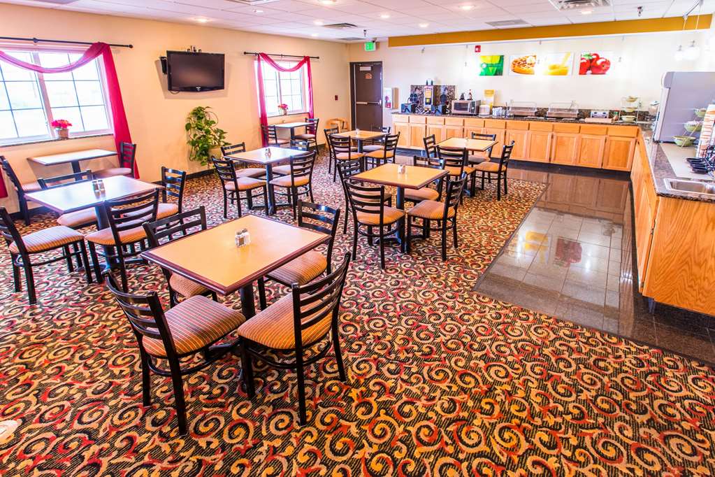 Quality Inn & Suites University - photo 46