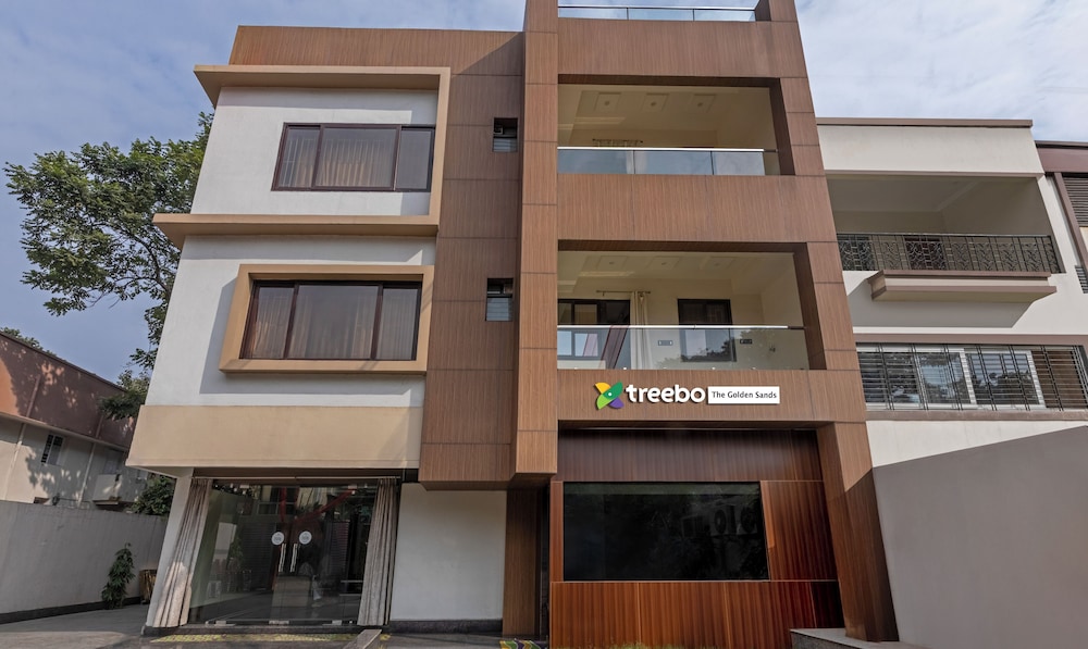 Treebo The Golden Sands Bistupur in Jamshedpur, India