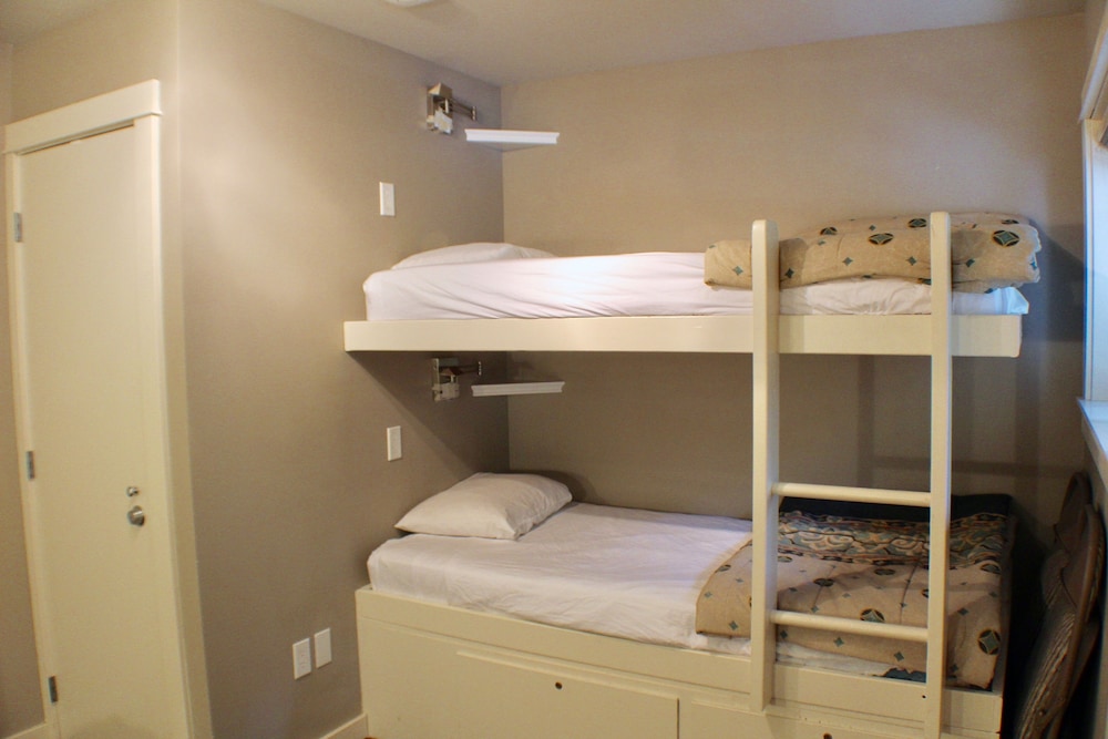 Crystal Chalets Condominiums at Crystal Mountain Ski Resort - photo 6