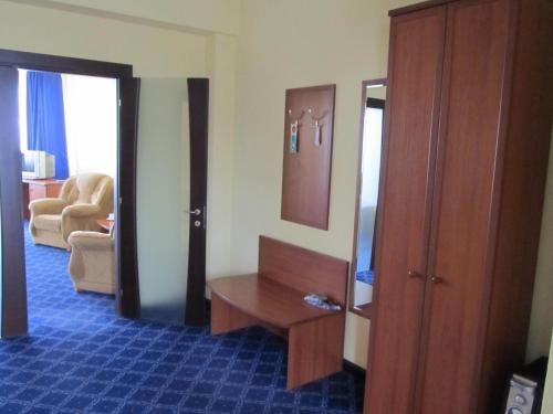 Lunch Cafe Inn — hotel in Magnitogorsk
