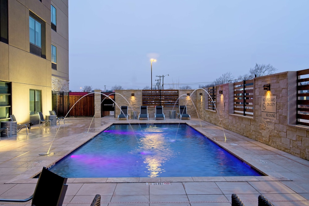 Hampton Inn & Suites Lubbock University - photo 23