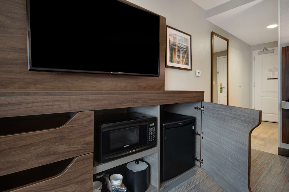 Hampton Inn & Suites Yonkers - photo 8