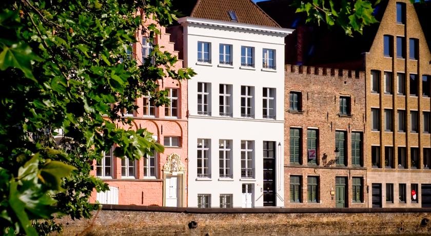 B&B Ambrogio — 4-Star Luxury Hotel in Brugge, Belgium