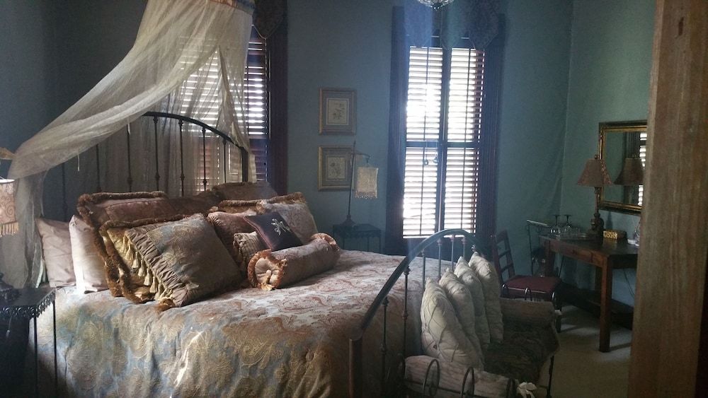 Fig Tree Manor - photo 21