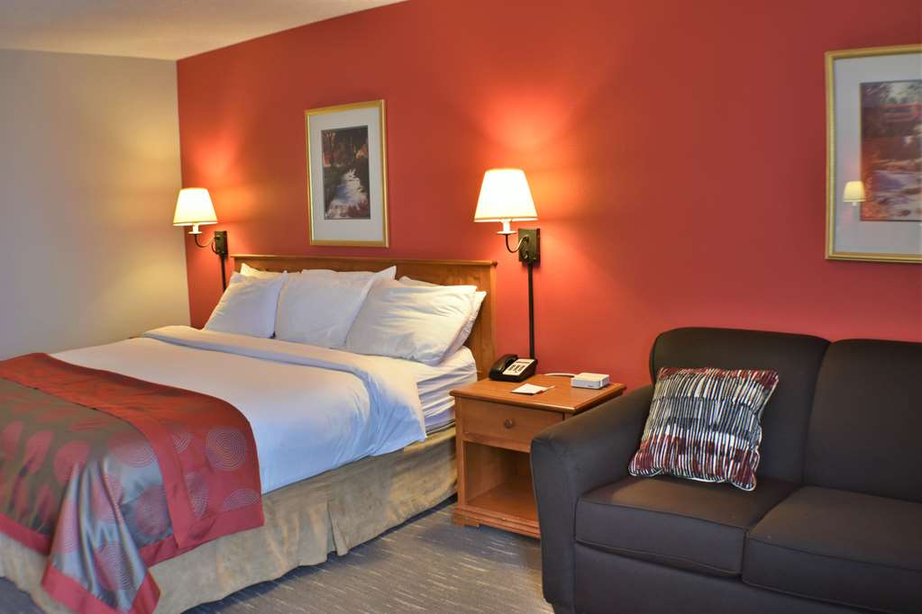 Ramada by Wyndham Sioux Falls Airport Waterpark & Event Ctr - photo 23