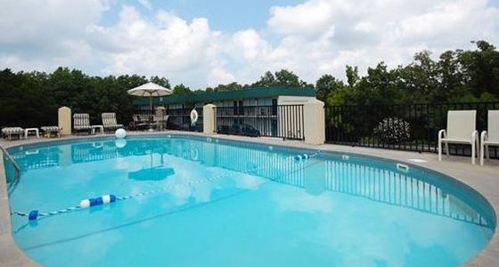 Econo Lodge Silver Dollar City Area - photo 6