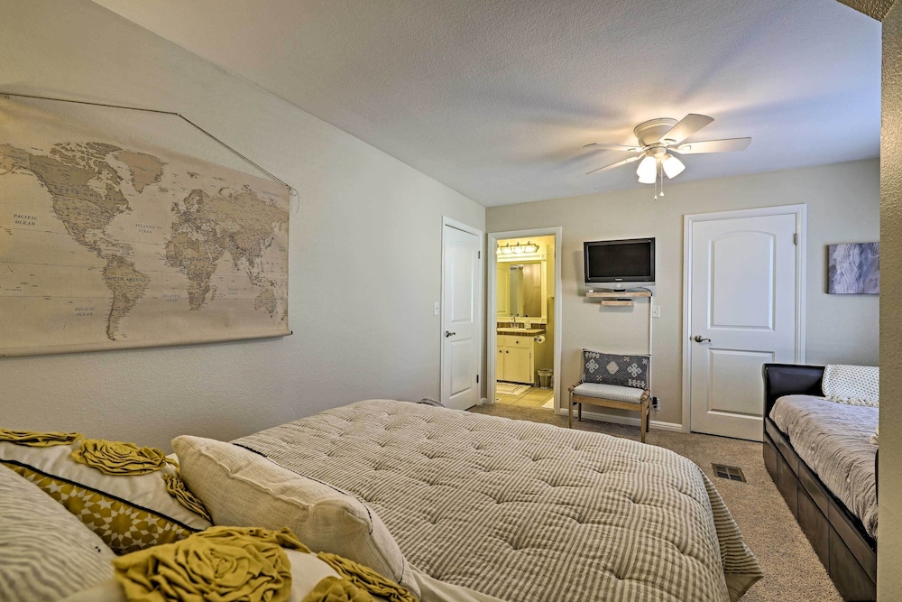 Modern Townhome w Patio Next Door to Resort - featured photo