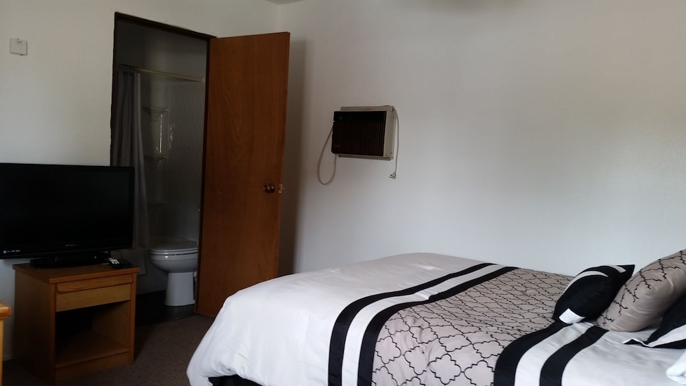Mystic Valley Inn - photo 15