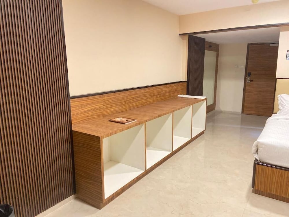 Hotel High Rise Regency — Burhanpur — photo 2