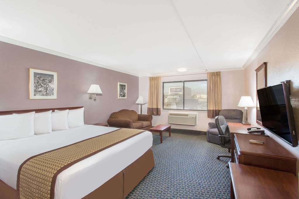 Days Inn by Wyndham Indio - photo 14
