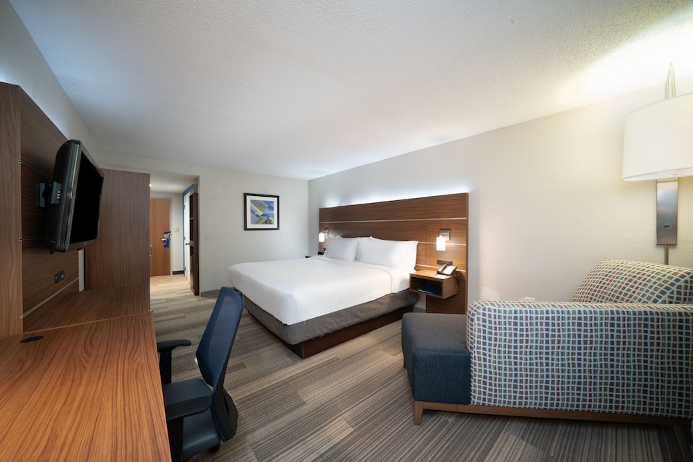 Holiday Inn Express Prince Frederick by IHG - photo 7