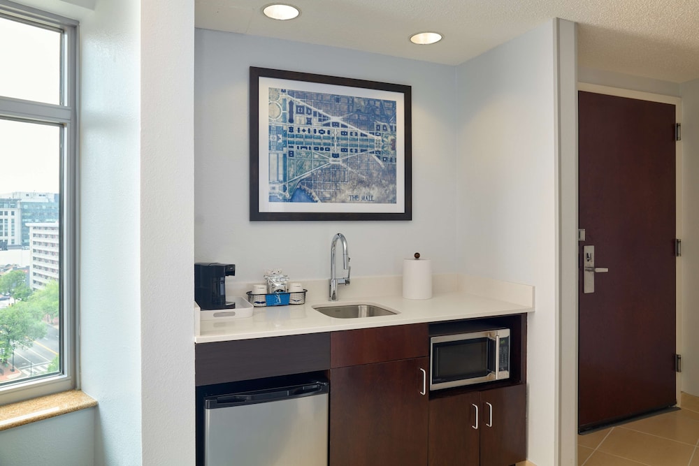 Hampton Inn Washington Downtown Convention Center - photo 29