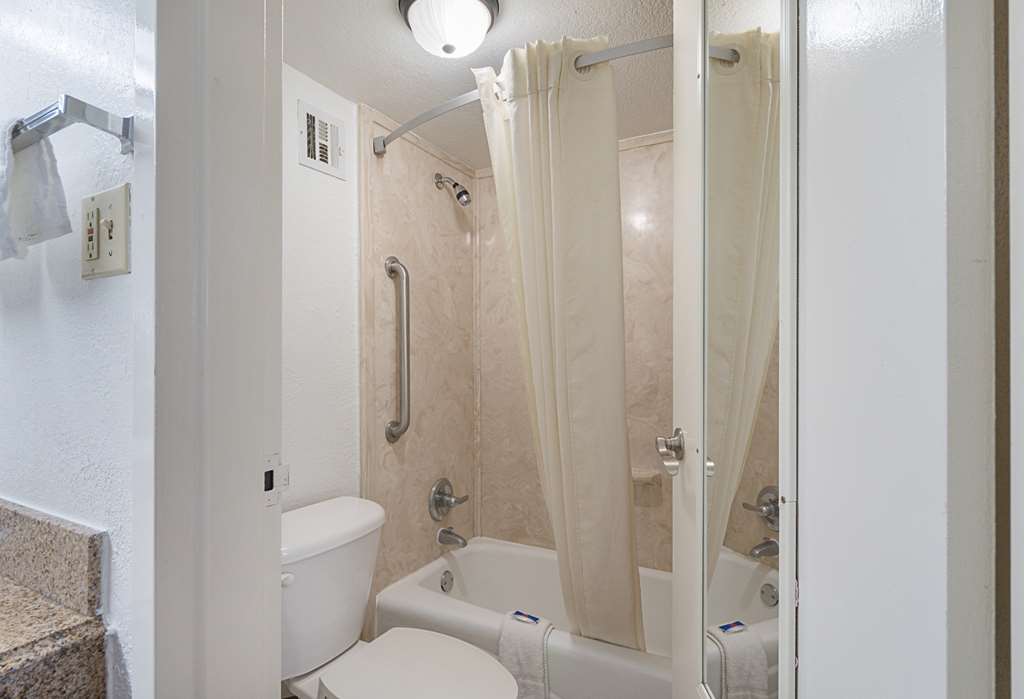 Motel 6 San Antonio TX I10 West - photo 28