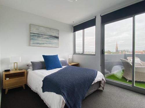 Penthouse 3 bedroom 6 guests 2 bathrooms — 4-Star Luxury Hotel in Melbourne, Australia