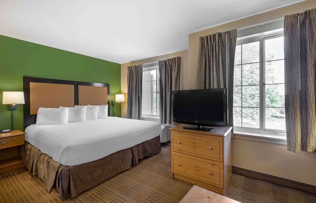 Extended Stay America Suites Cleveland Airport North Olmsted - photo 31
