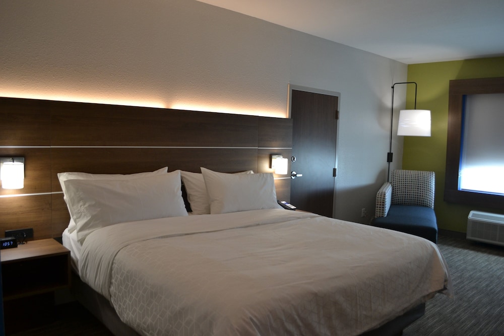 Holiday Inn Express Tallahassee University Central by IHG - photo 6