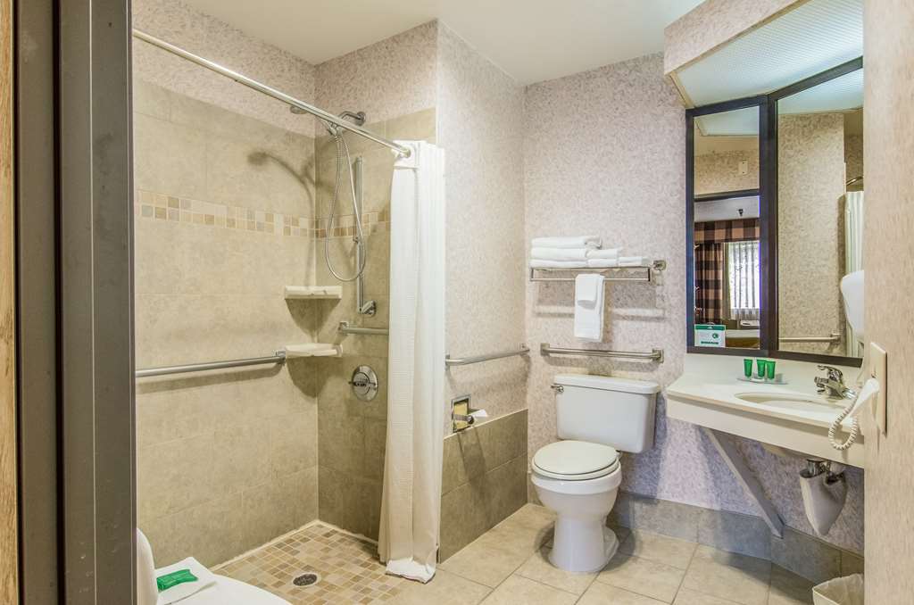 GuestHouse Inn & Suites Hotel Poulsbo - photo 16