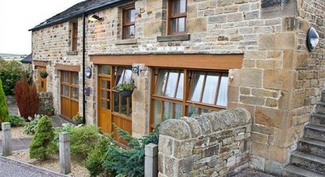 Ye Olde Cheshire Cheese Inn - carbon neutral hotel in Buxton