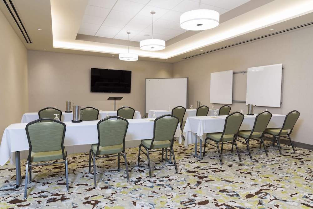Hilton Garden Inn Grand Rapids East - photo 17
