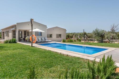 Can Colomer Ferragut — 4-Star Luxury Hotel in Arta, Spain