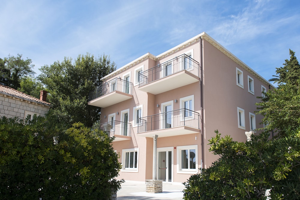 Maistra Select Srebreno Villas — 4-Star Luxury Hotel in Dubrovnik, Croatia