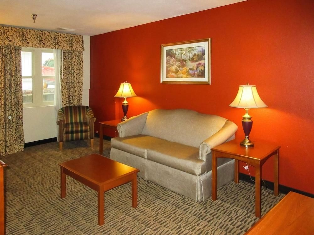Premiere Suites - featured photo