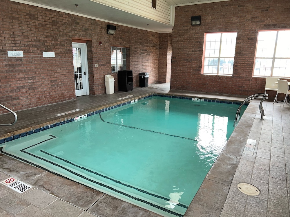 Microtel Inn & Suites by Wyndham Amarillo - photo 13